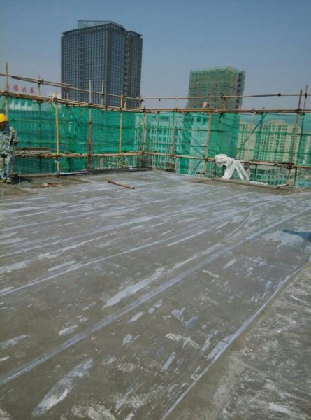 混凝土多久浇水养护