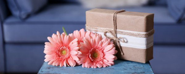 纪念日买什么礼物
