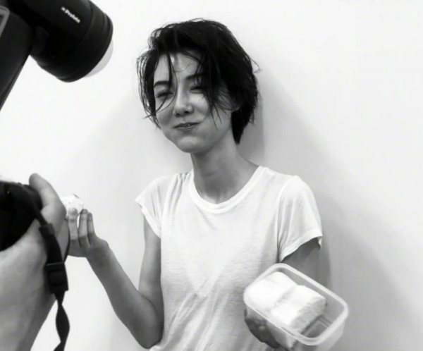 长脸留长发好看还是短发好看