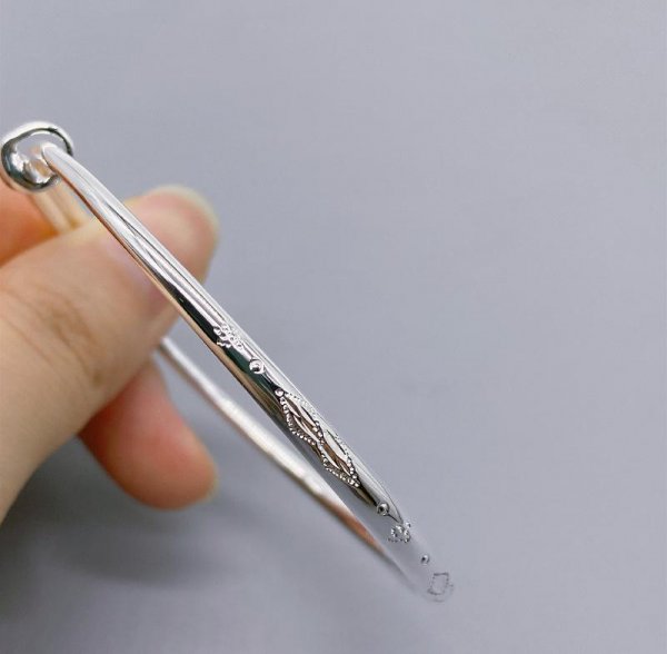 鉴别纯银的土方法