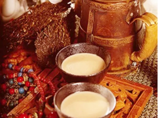 马奶酒是哪个民族的特色美食