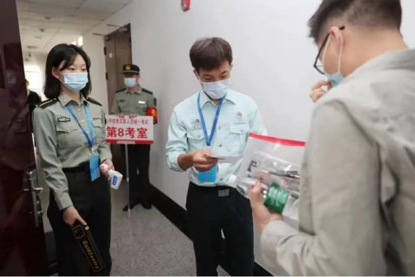 部队文职能干一辈子吗