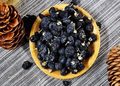 黑枸杞泡水喝的功效 黑枸杞可以泡水喝吗