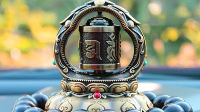 朋友买车送什么礼物给朋友 朋友提车送什么实用礼物合适