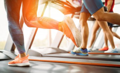 去健身房需要准备什么东西 新手去健身房应该带哪些装备