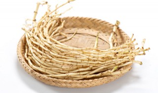 鱼腥草煲汤放什么配料 鱼腥草煲汤放哪些配料