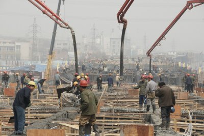 混凝土多久浇水养护 混凝土养护浇水一般几时间要求