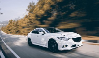 怎样判断玻璃是否需要更换 怎样判断汽车玻璃是否需要更换