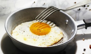 过夜的荷包蛋可以吃吗 过夜的荷包蛋还能食用吗