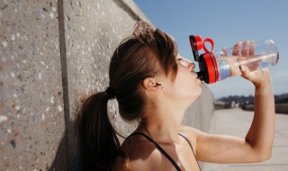 水杯刻什么字吉祥好运 水杯刻哪些字吉祥好运