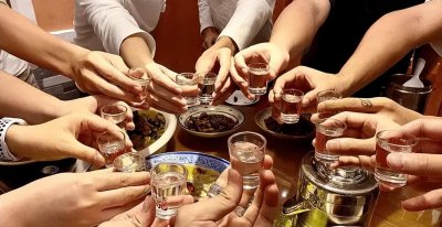 饭桌上高情商敬酒词 应酬场合的高情商敬酒实用技巧