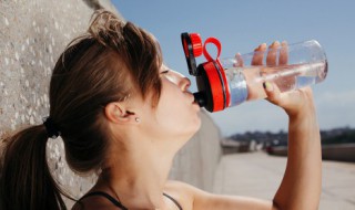 女生水杯刻什么字适合 女生水杯刻哪些字适合