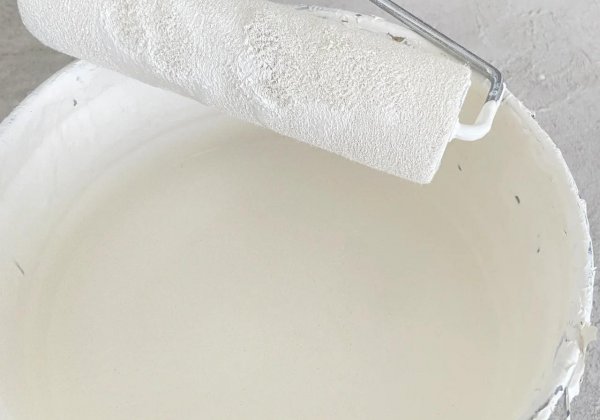 乳胶漆和墙布哪个更好看更实用