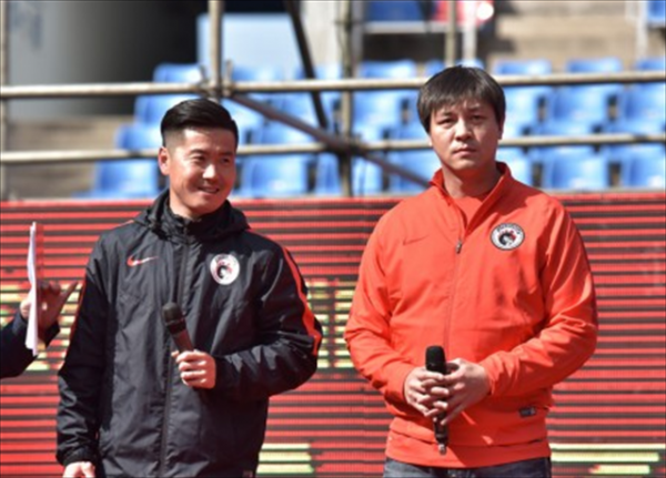 足球远动员张玉宁个人简历