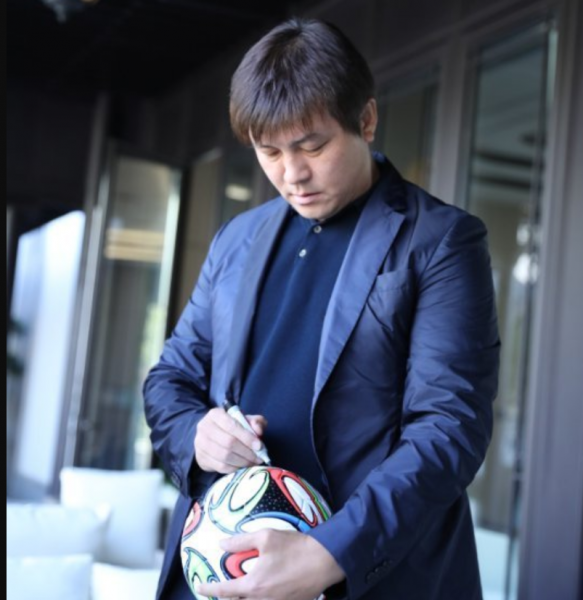 足球远动员张玉宁个人简历