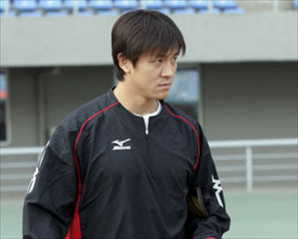 足球远动员张玉宁个人简历