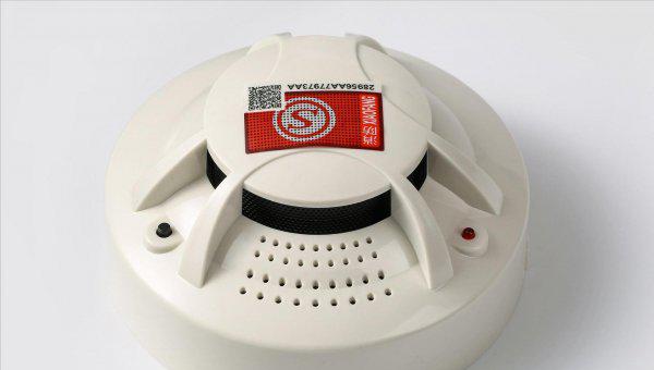 烟雾报警器一直响怎么关掉