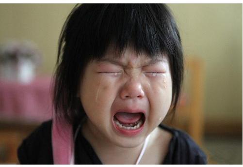 三岁小孩脾气暴躁易怒爱哭