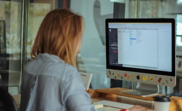 男女之间的暧昧关系的表现