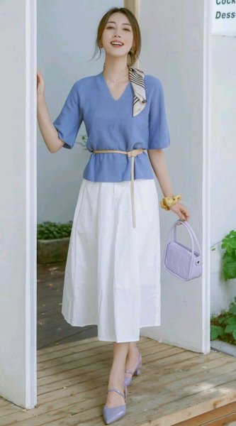 a字裙搭配什么上衣好看