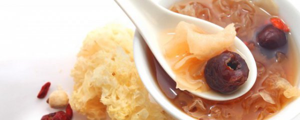 孕妇可以喝银耳红枣枸杞汤吗