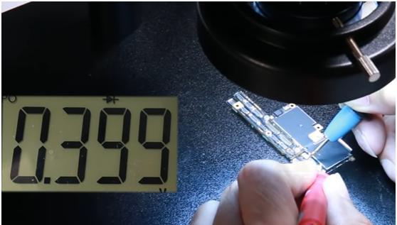 苹果x摔了一下屏幕失灵