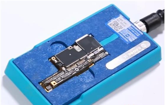 苹果x摔了一下屏幕失灵