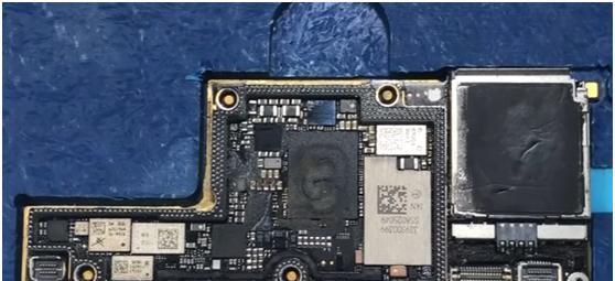 苹果x摔了一下屏幕失灵