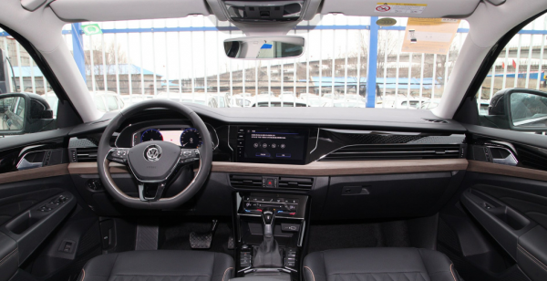 迈腾和帕萨特哪个档次高一点