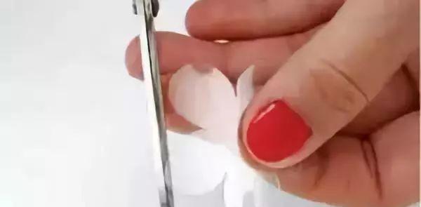 用一个矿泉水瓶子做手工