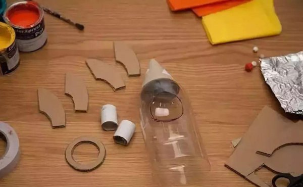 用一个矿泉水瓶子做手工