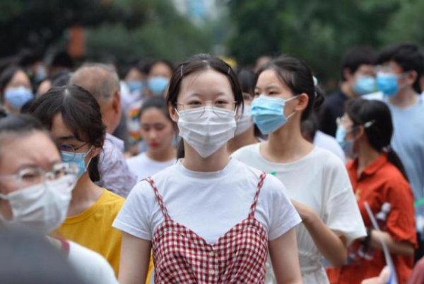 孩子中考穿什么颜色衣服寓意好