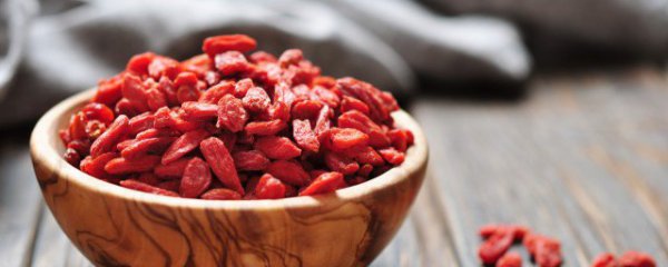 女人每天吃枸杞有什么好处