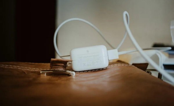 平板为什么充不进去电