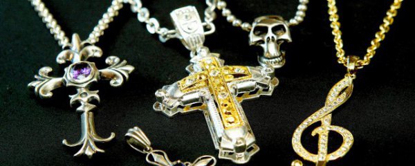 女生戴什么首饰有福