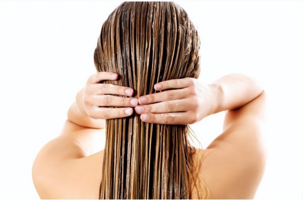 为什么夏天头发容易油还痒