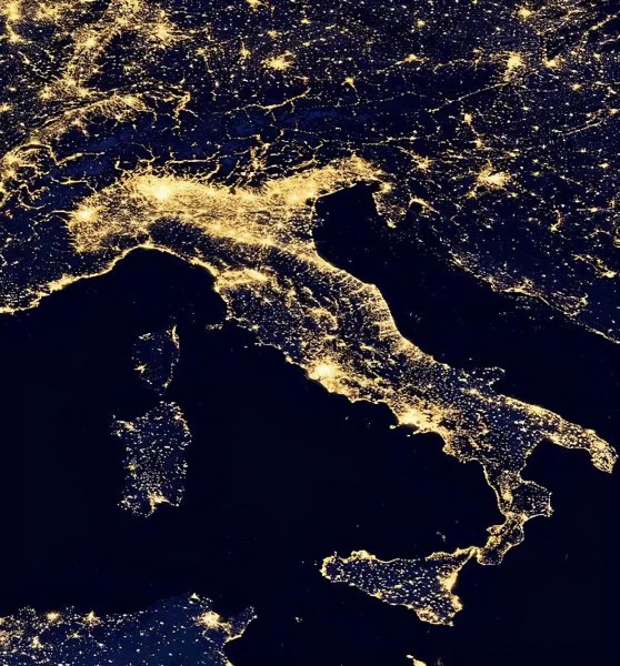 意大利国土面积有多少