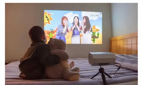 投影仪对眼睛好还是电视对眼睛好