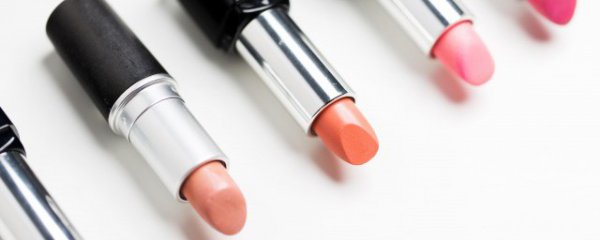 什么颜色口红显皮肤白