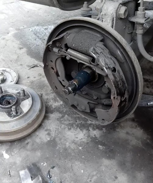 车子刹车抖动是什么原因