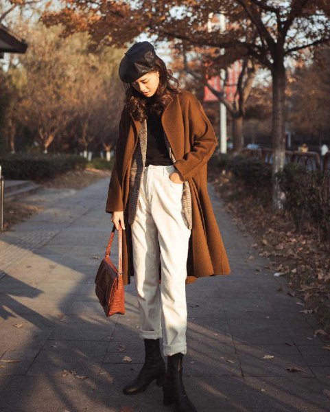 白色裤子配什么颜色上衣好看