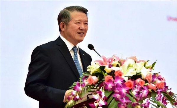 陈东升的简介资料