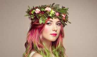 染发什么颜色显皮肤白 染发什么颜色显白