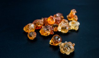 怎么辨别桃胶的好坏 如何辨别桃胶的好坏