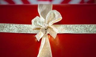 明星生日送什么有意义 送什么生日礼物给明星合适