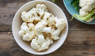 菜花炒肉怎么炒好吃 菜花炒肉的烹饪方法