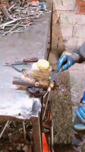 汽车刹车油千万别换 车辆刹车油多久换一次才是最合适的