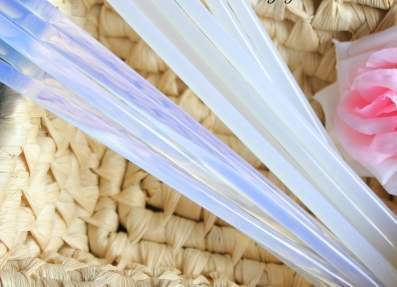 钥匙断在锁孔怎么取出