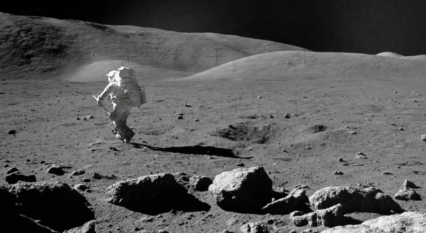 一个地球等于多少个月亮