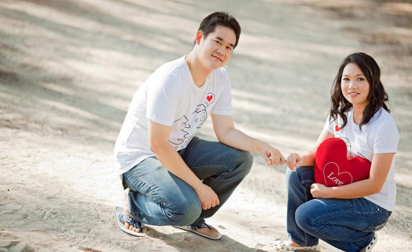情侣之间增进感情的方法